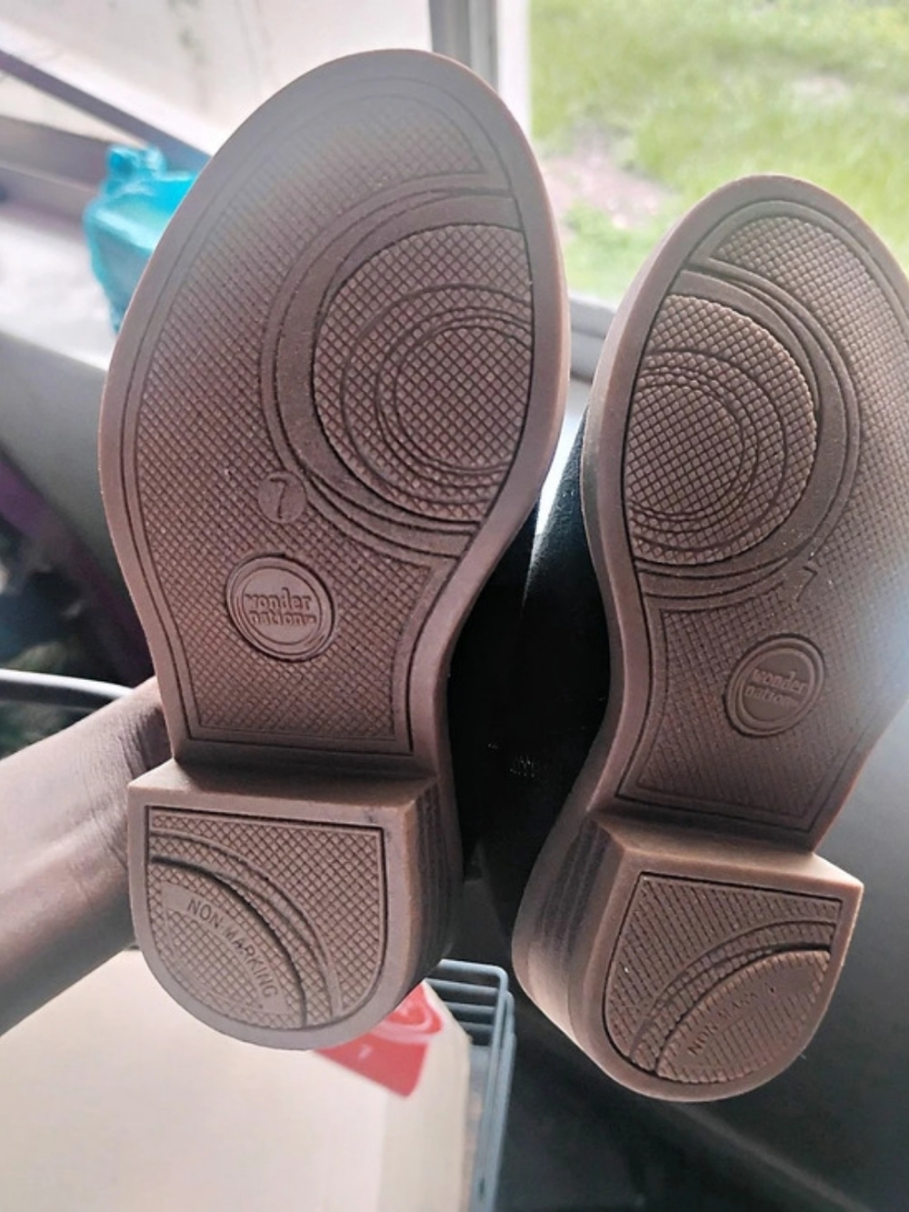 Livie & Luca Black Boots Like New - Picture 3 of 3